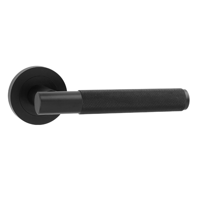 Zwarte geribbelde deurklink – Aluminium, rond rozet
