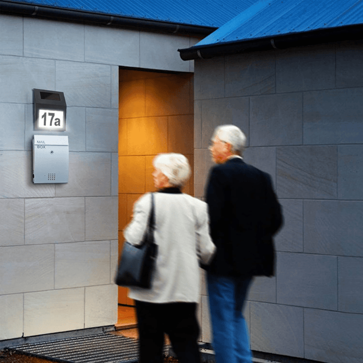 Huisnummer Verlichting - Solar - LED Huisnummerbord Zonne Energie - 0/9 - a/z - Huisnummerbord - Zwart - Deurbeslag24